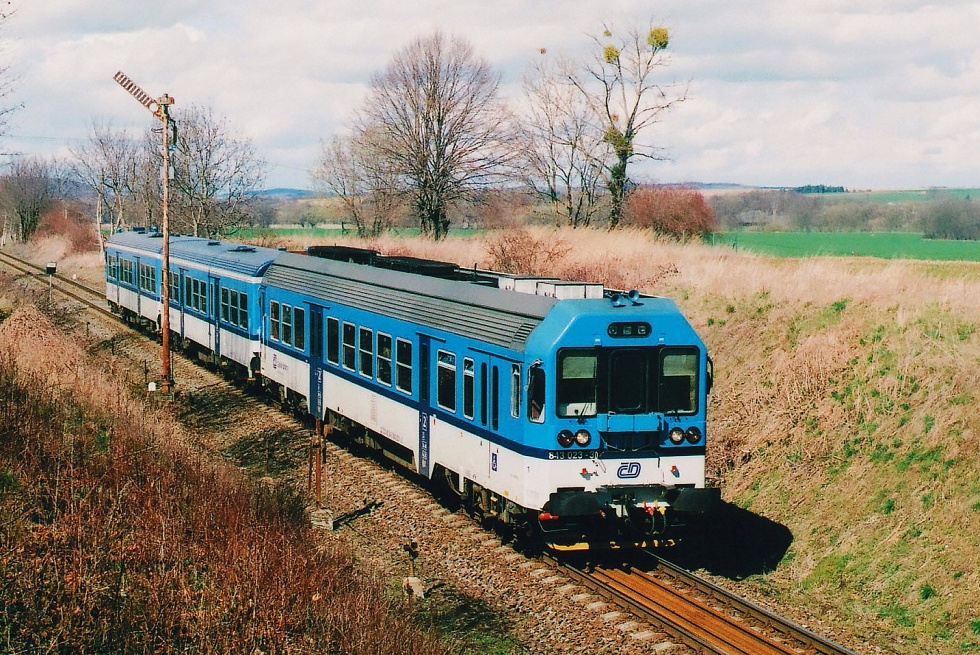 843 023-3