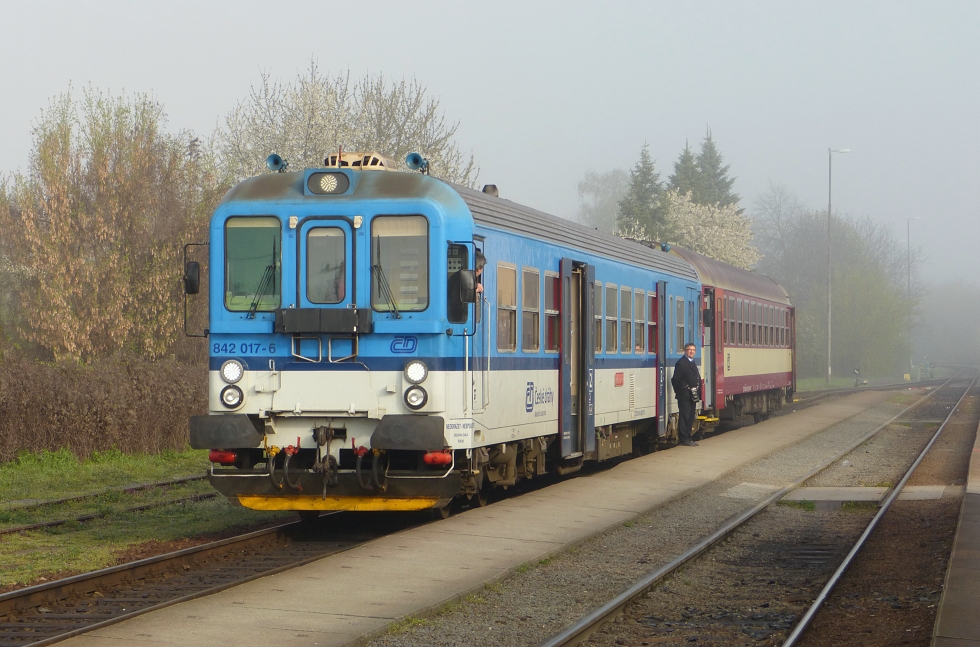 842 017-6