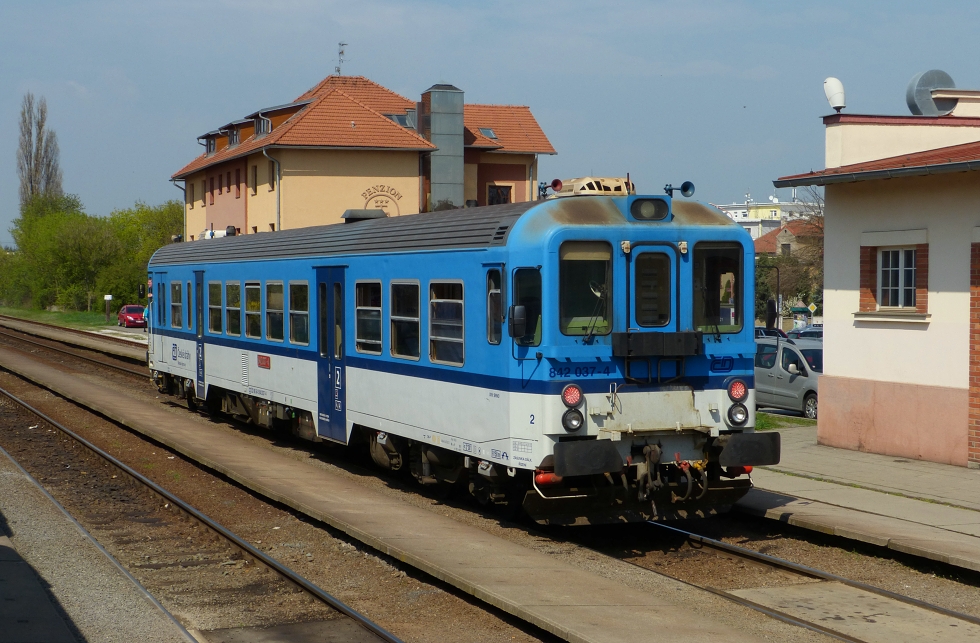 842 037-4