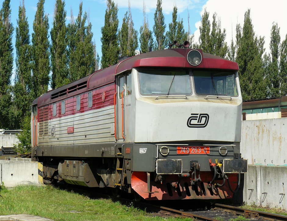 749 263-0