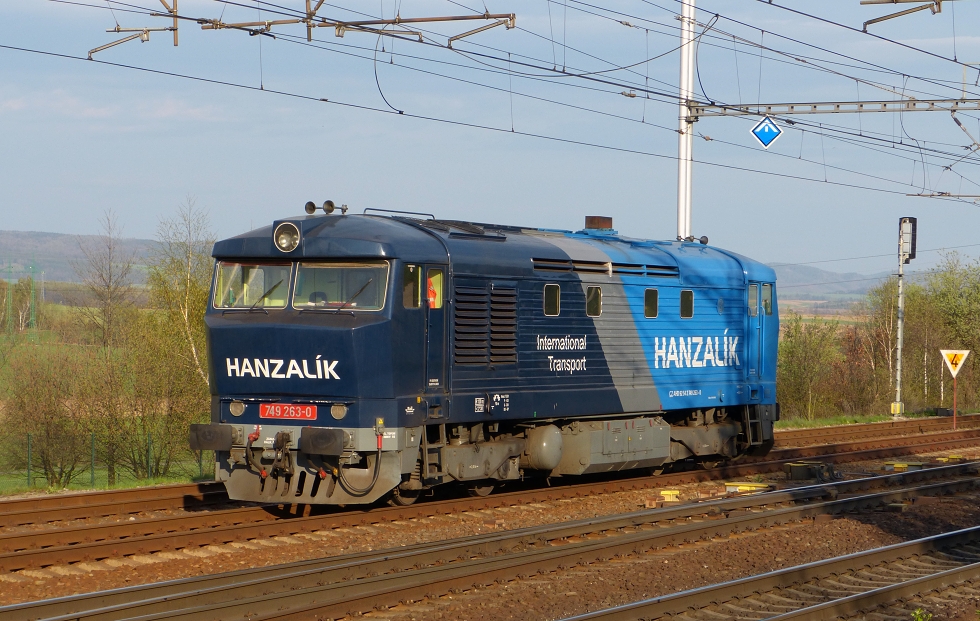 749 263-0