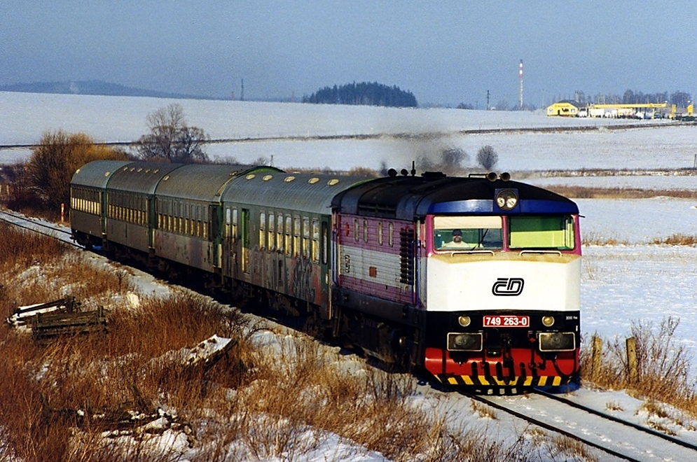 749 263-0