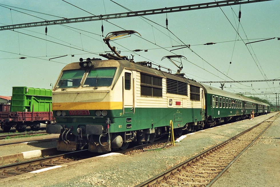 150 011-5