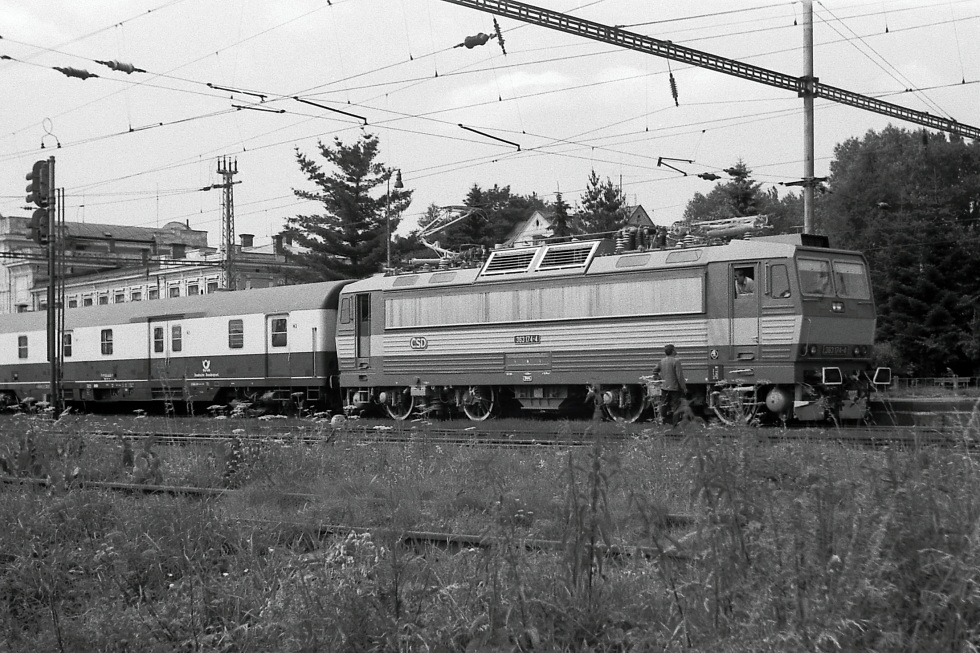 363 174-4