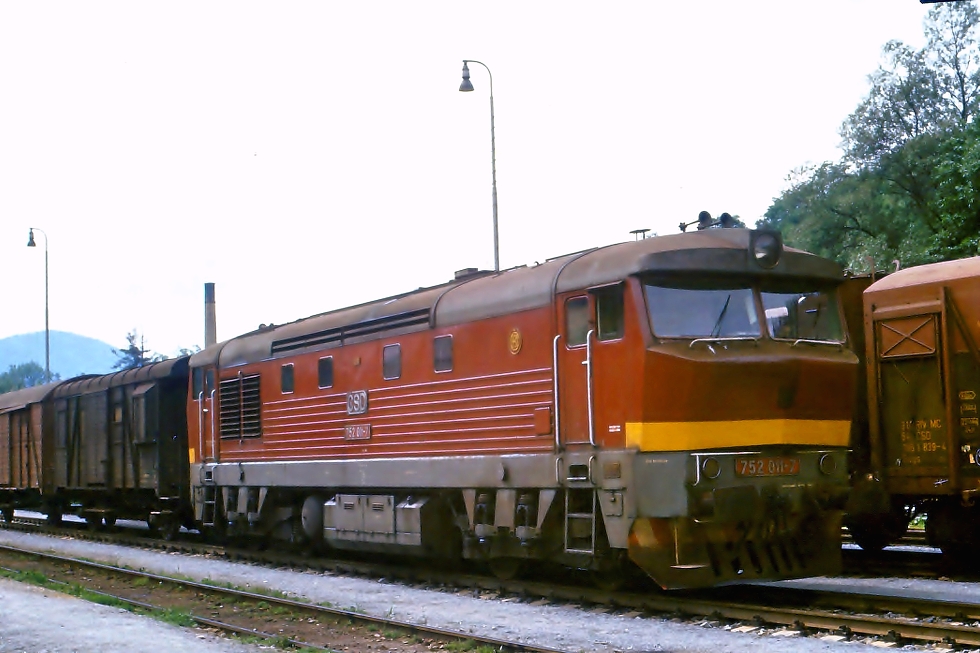 752 011-7
