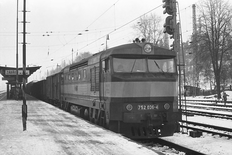 752 036-4