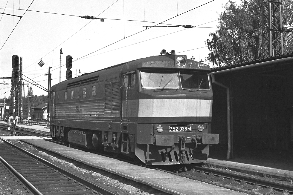 752 036-4