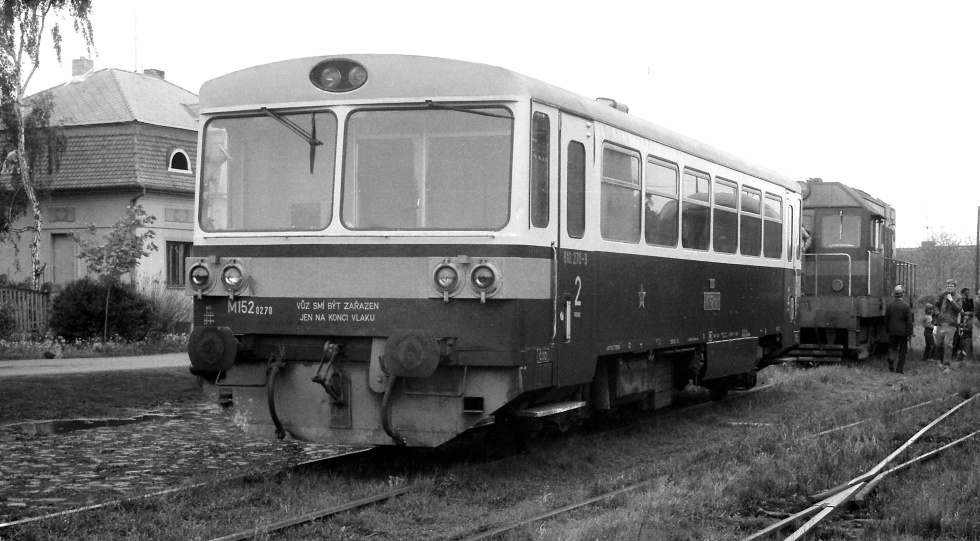M152.0270