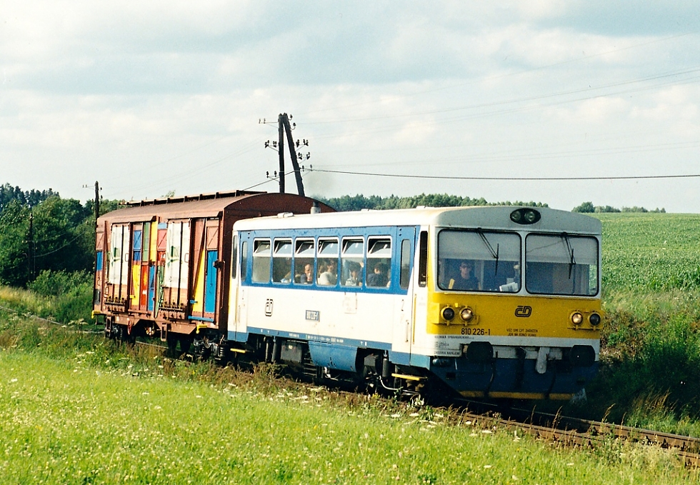 810 226-1