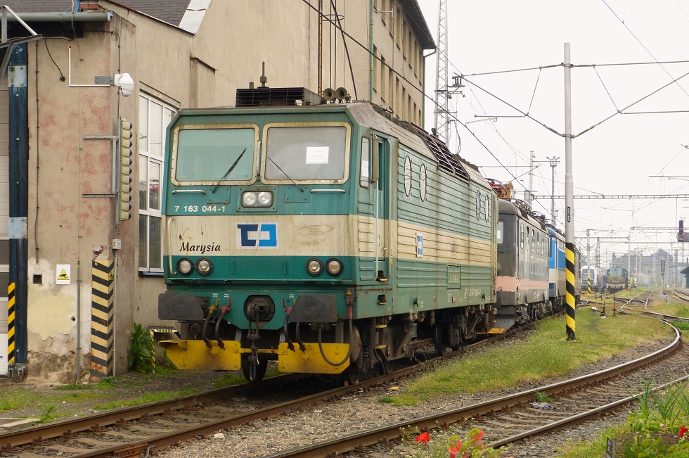 163 044-1