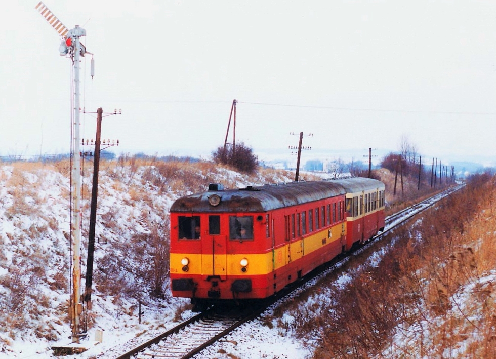 830 100-4