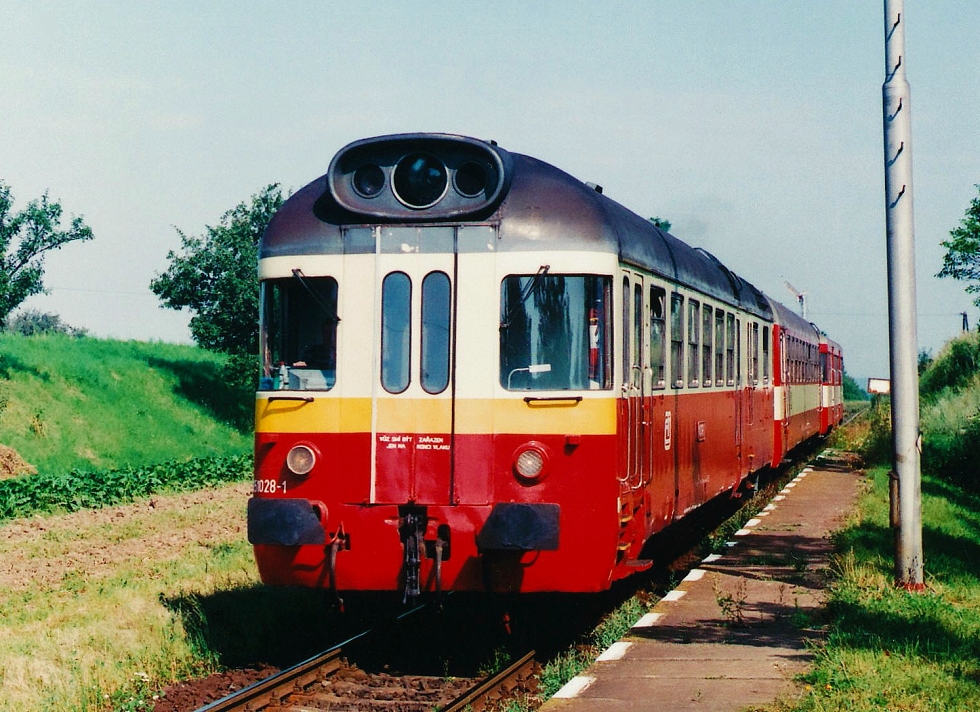 851 028-1