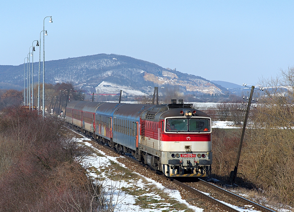 754 070-1