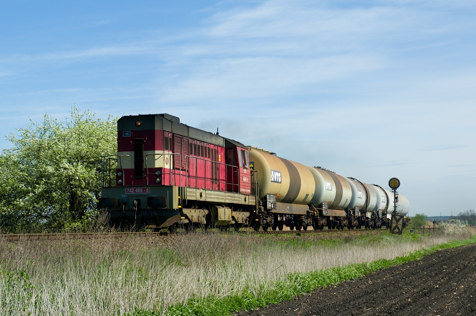 742 409-6
