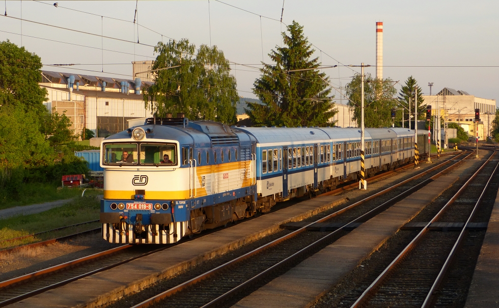 754 019-8