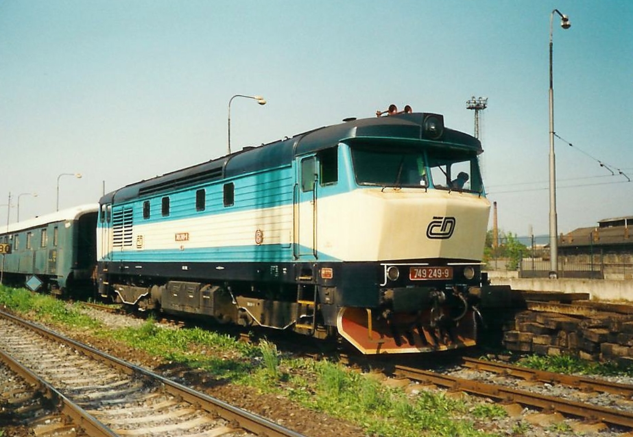 749 249-9