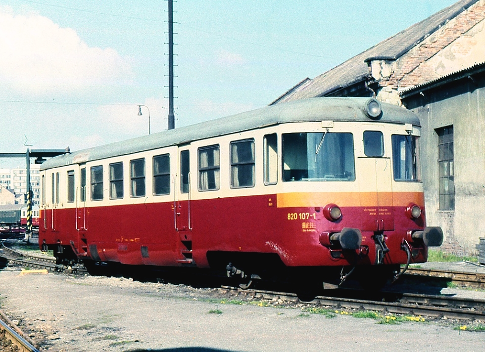 820 107-1