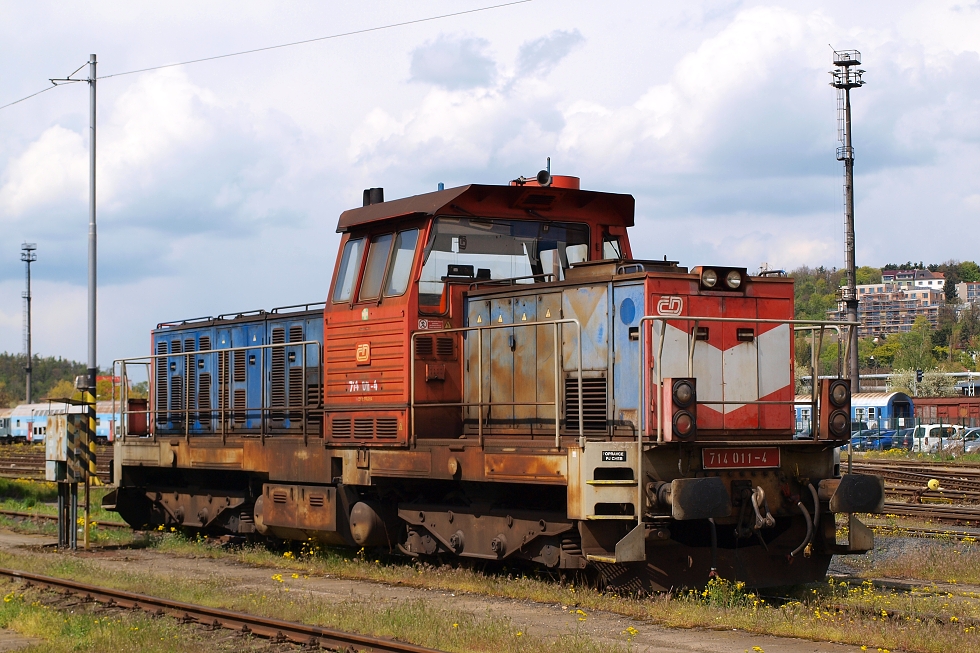714 011-4