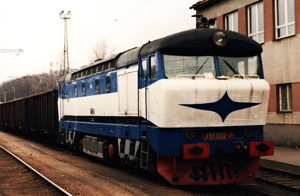 751 002-7