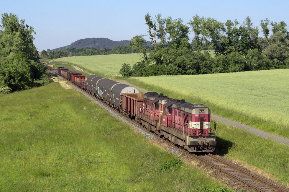 742 263-7