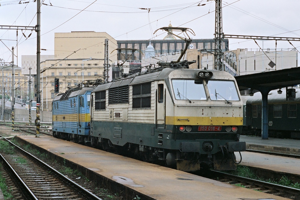 150 016-4