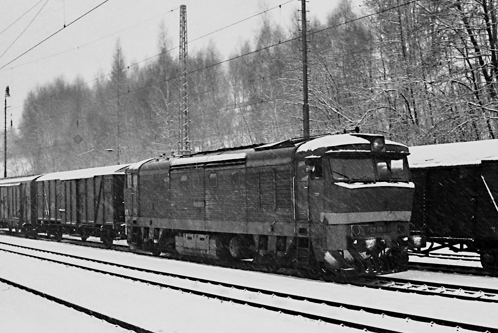 752 068-7