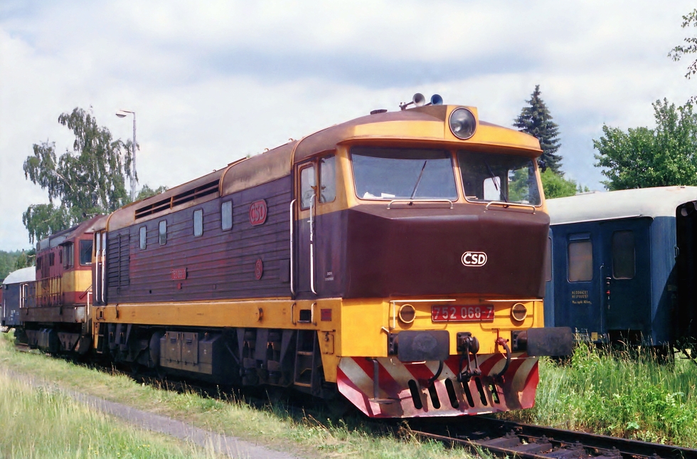 752 068-7