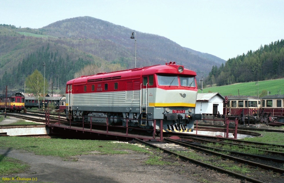 751 071-2