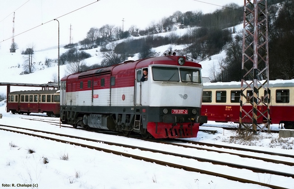 751 207-2