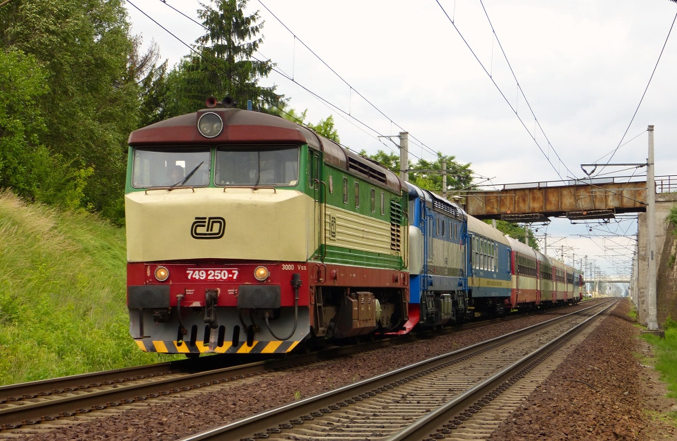 749 250-7