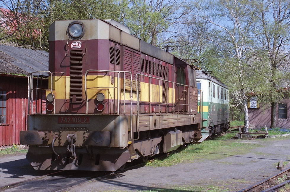 742 109-2