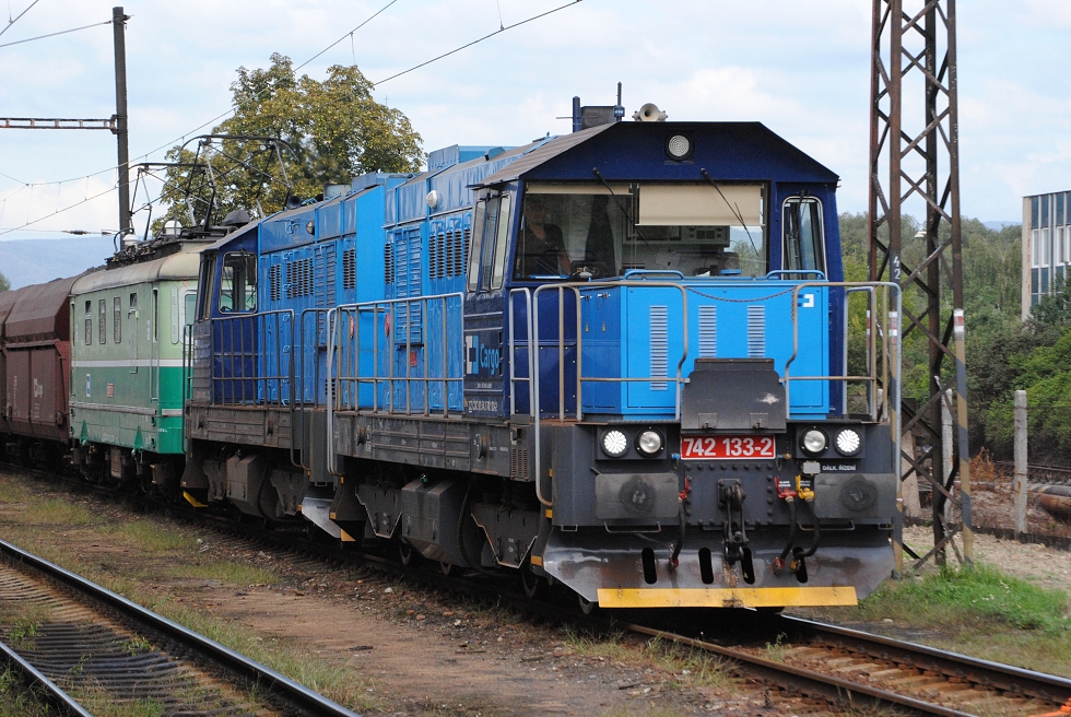 742 133-2