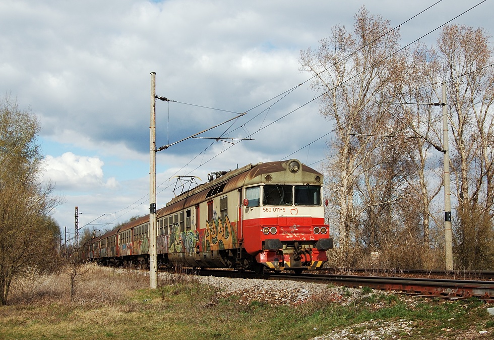 560 011-9