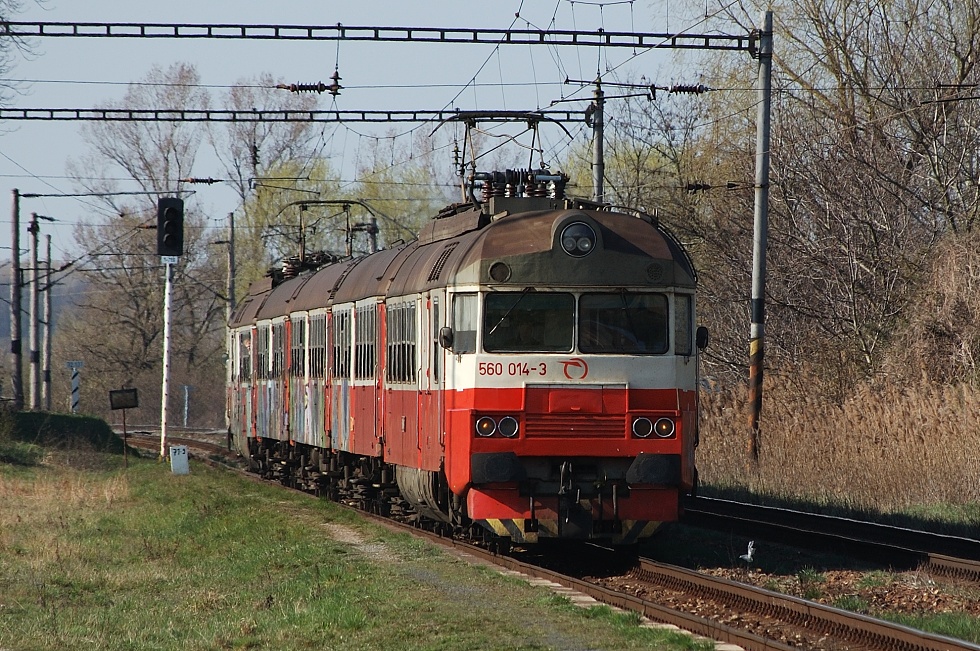 560 014-3