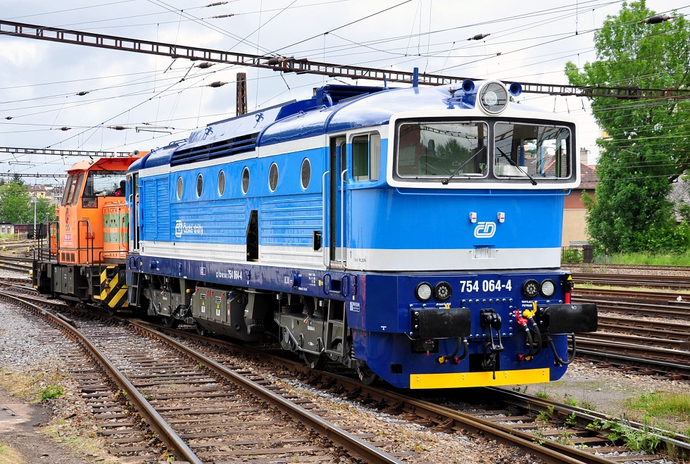 754 064-4