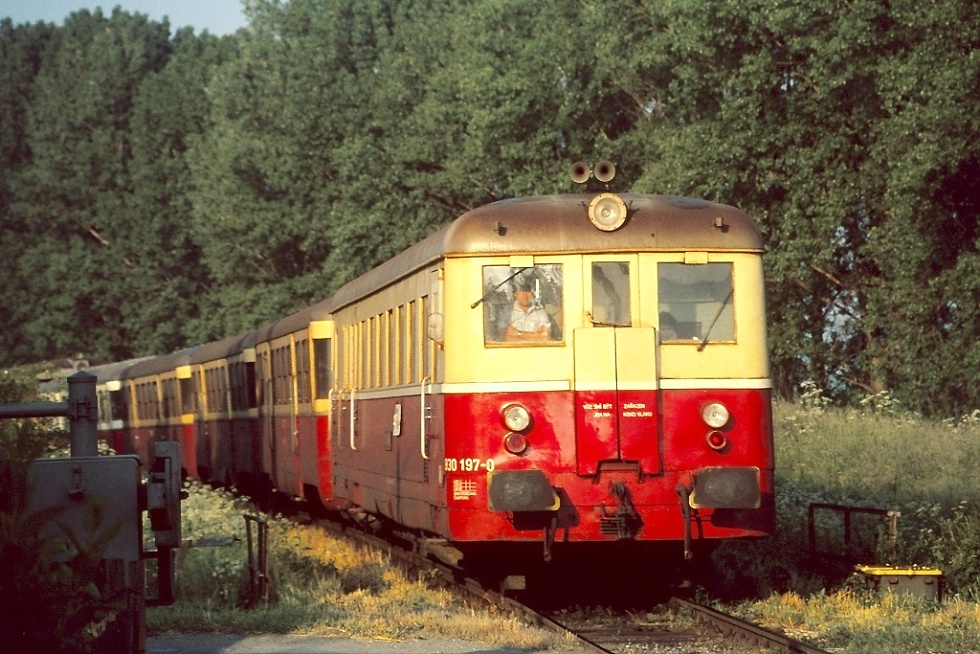 830 197-0