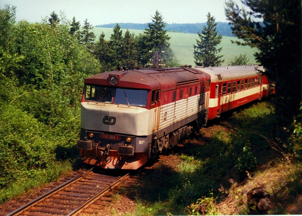 751 104-1