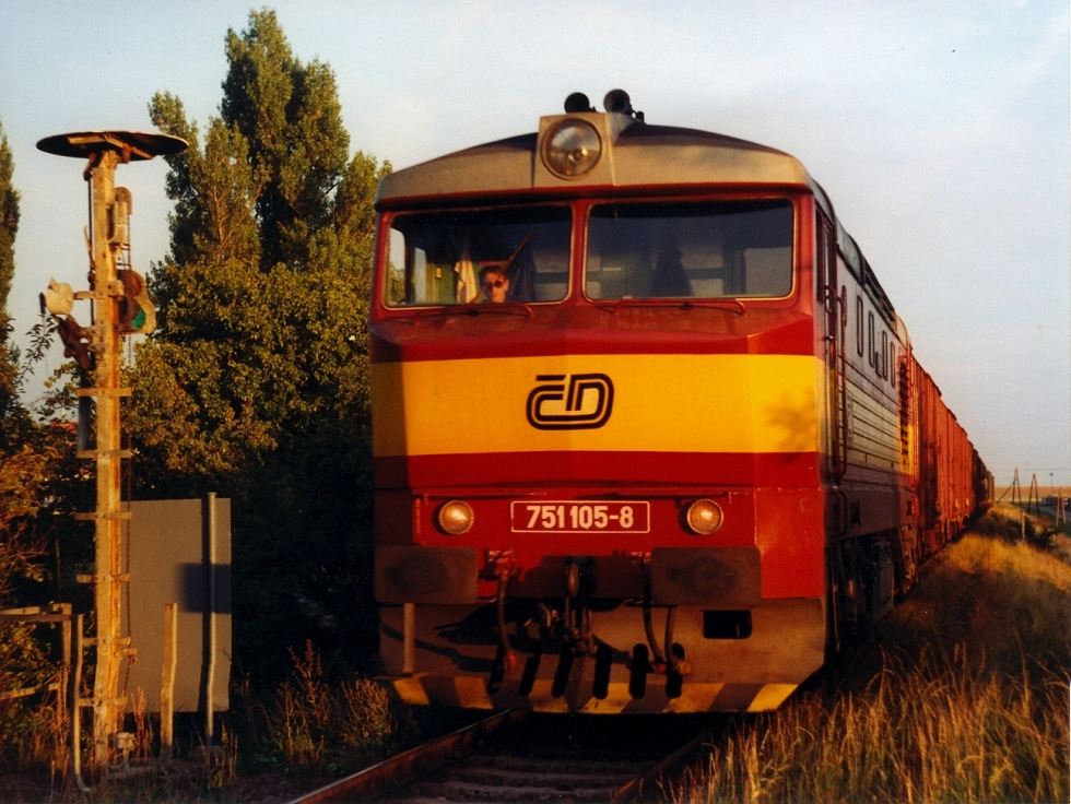 751 105-8