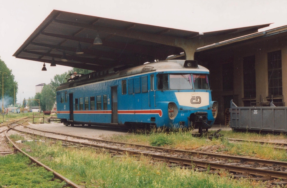 451 046-7