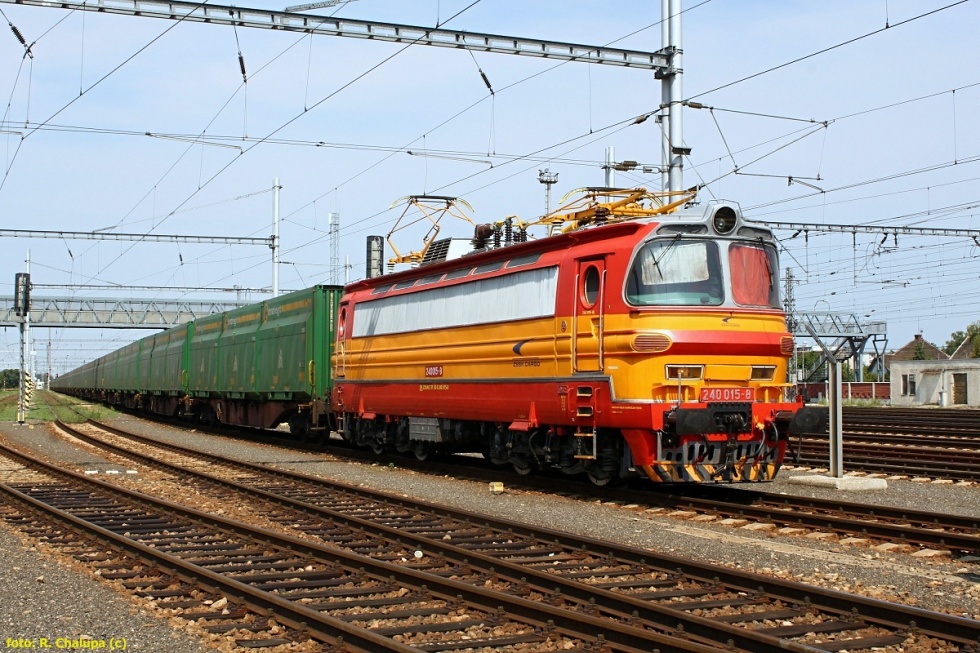 240 015-8