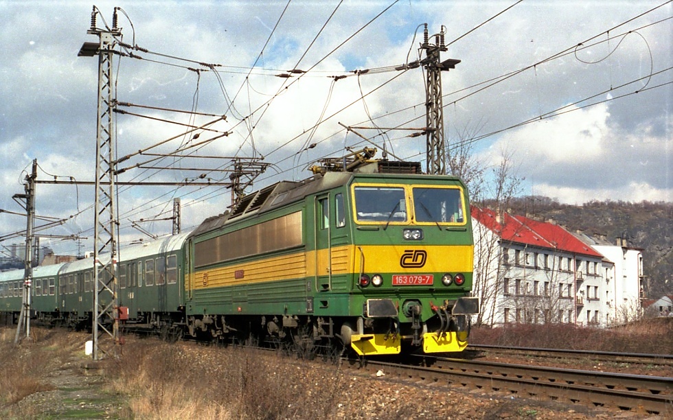 163 079-7