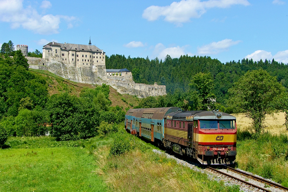 751 092-8