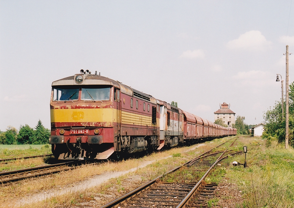 751 092-8