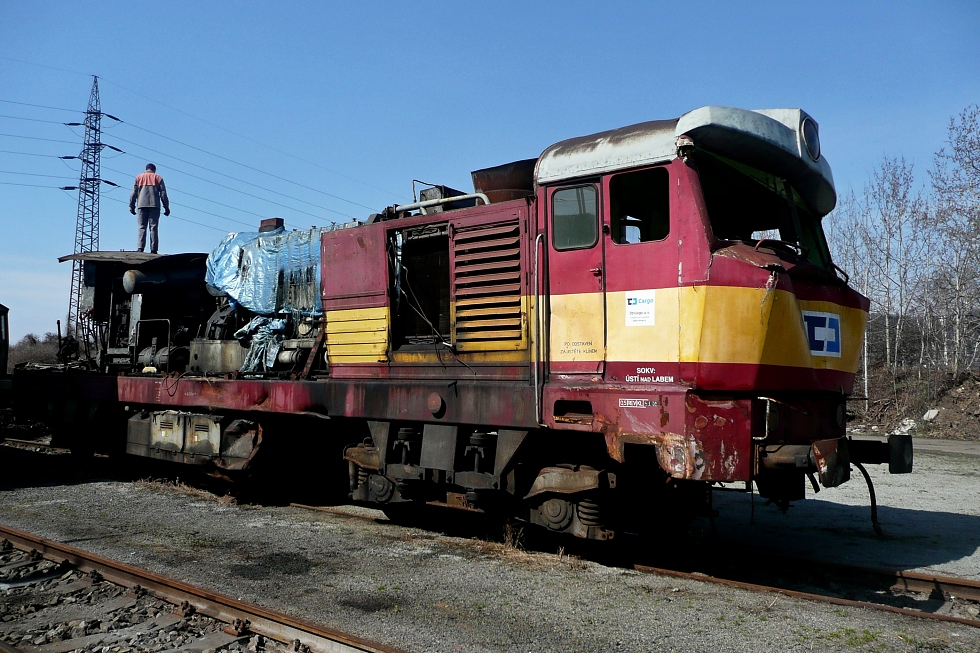 751 092-8