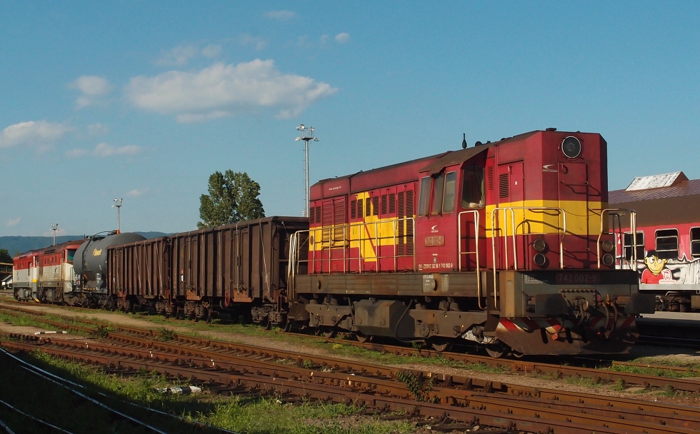 742 002-9