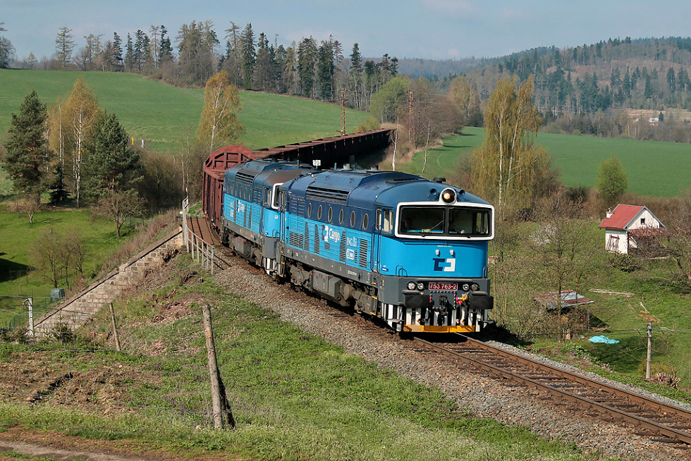 753 763-2