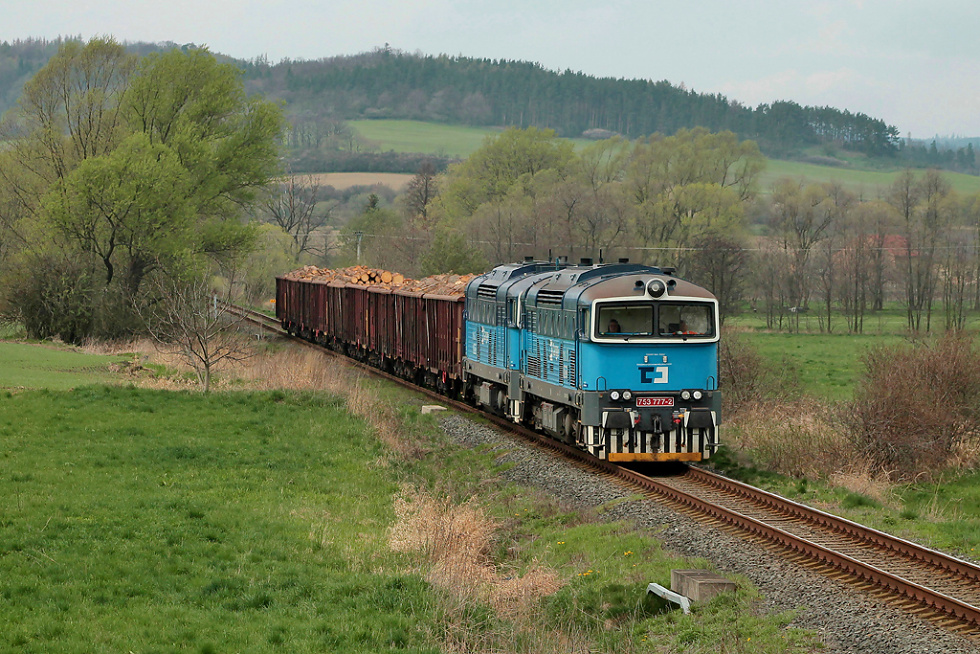 753 777-2