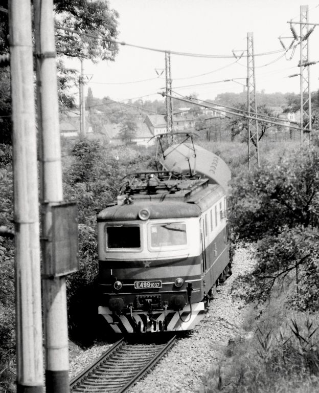 E499.1037