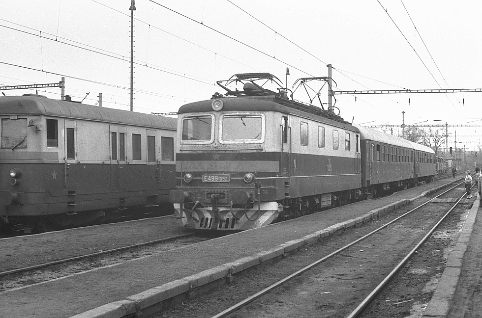 E499.1052