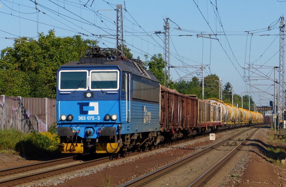 363 075-3